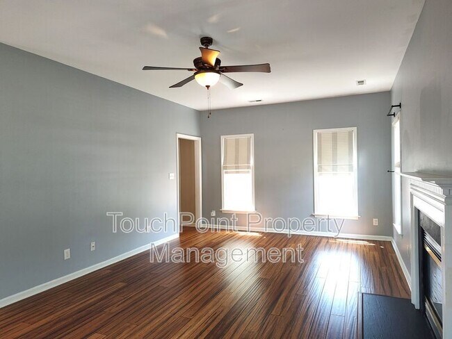 Building Photo - 9405 Mitchell Glen Dr