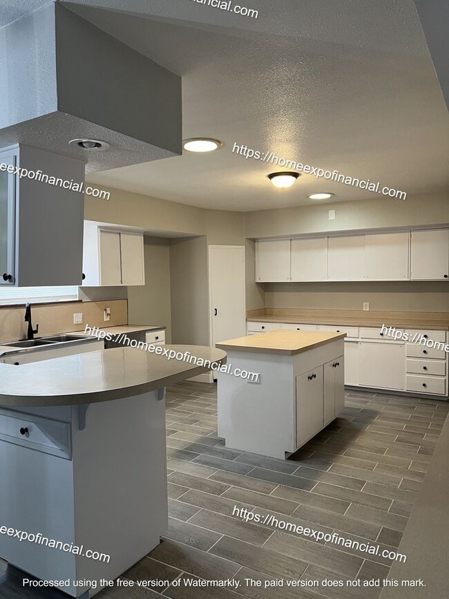 Building Photo - Nice Home For Rent