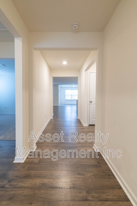 Building Photo - 7452 Game Bird St