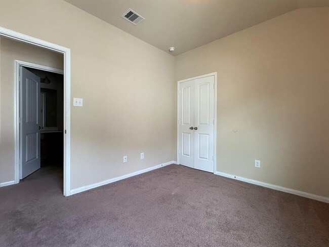 Building Photo - 10132 Blue Point Juniper Dr