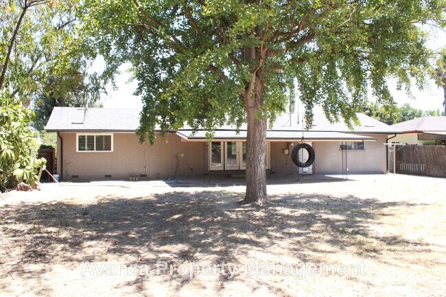 Building Photo - Home for Rent  3 Bed/1 Bath - 1,847 Sq Ft.  $2,295/month  Hoover High Region