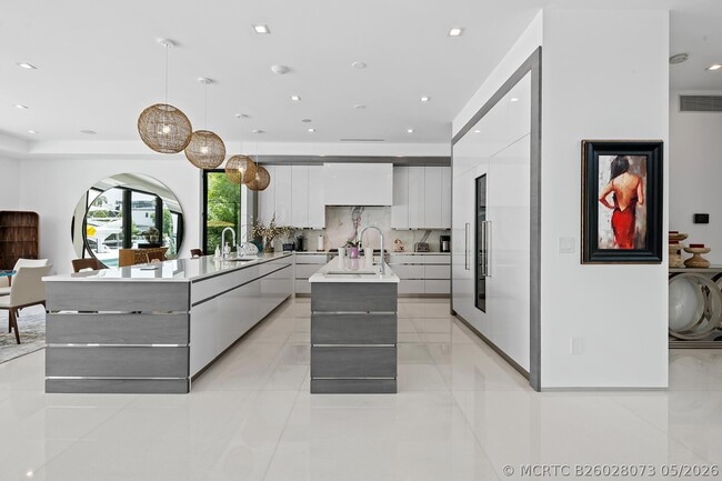 Building Photo - 401 Lido Dr