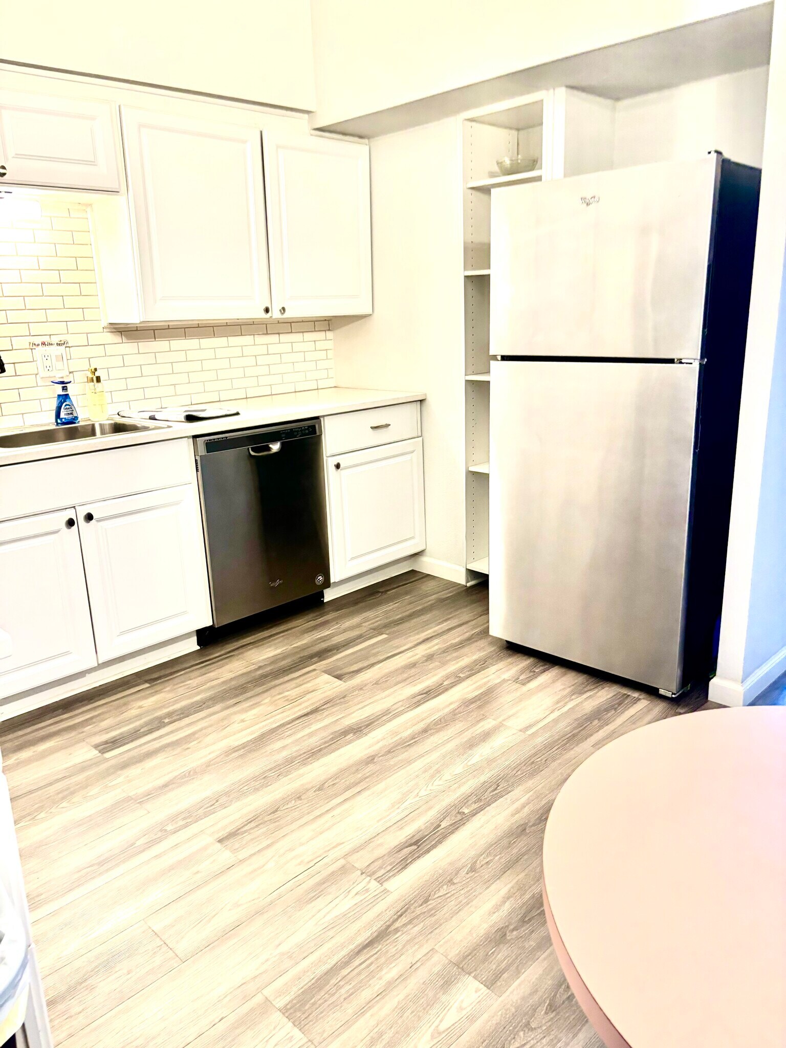 Kitchen - 357 E Thomas Rd