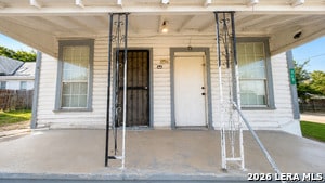 Building Photo - 215 S Brazos St