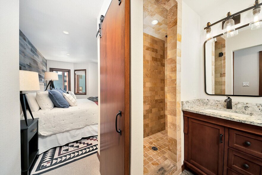 Building Photo - 280 Mahoney Dr