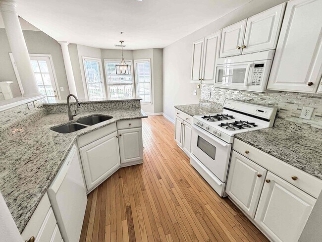 Building Photo - 2092 Drogheda Ln