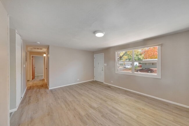 Building Photo - Newly remodeled ranch home