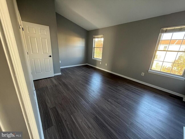 Building Photo - 1027 Pirates Ct