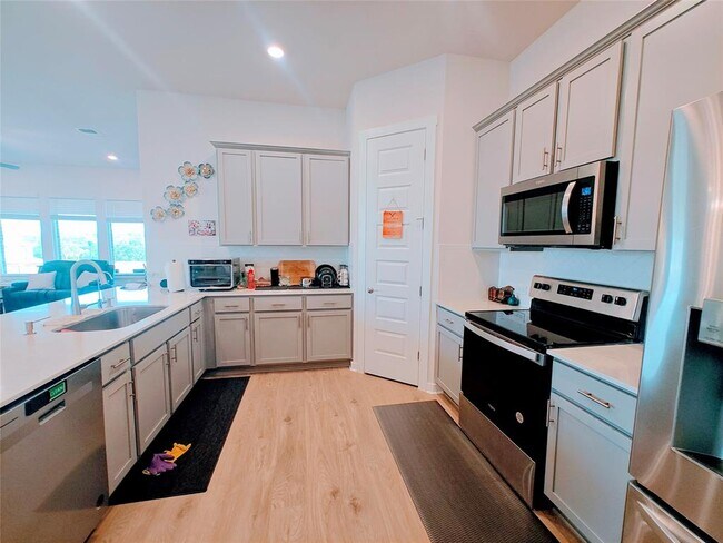 Building Photo - 228 Mystic Cyn Ln