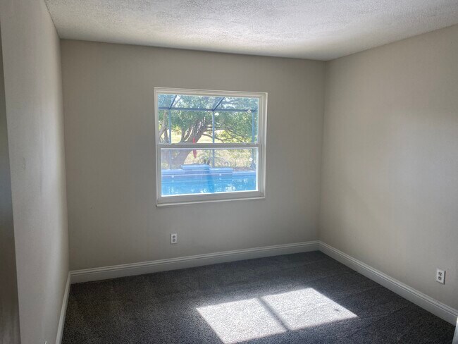 Building Photo - 109 Doe Ct