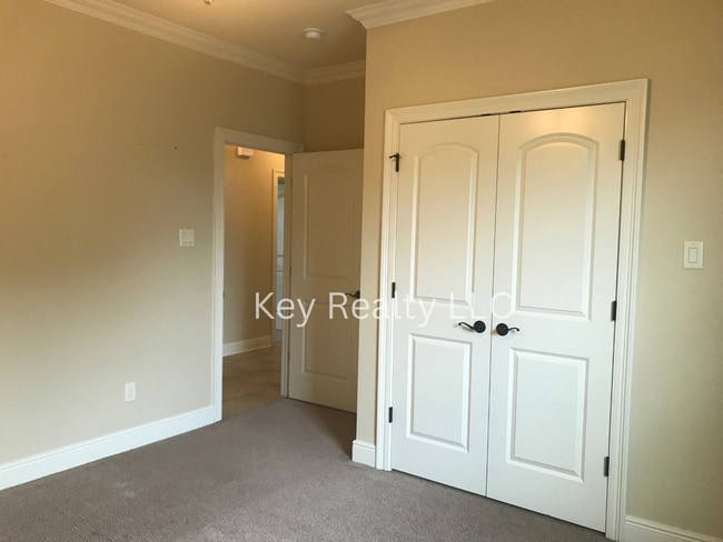 Building Photo - 5209 Rue De Chateau
