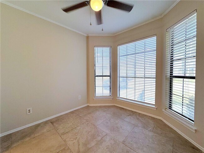 Building Photo - 5900 Grelot Rd