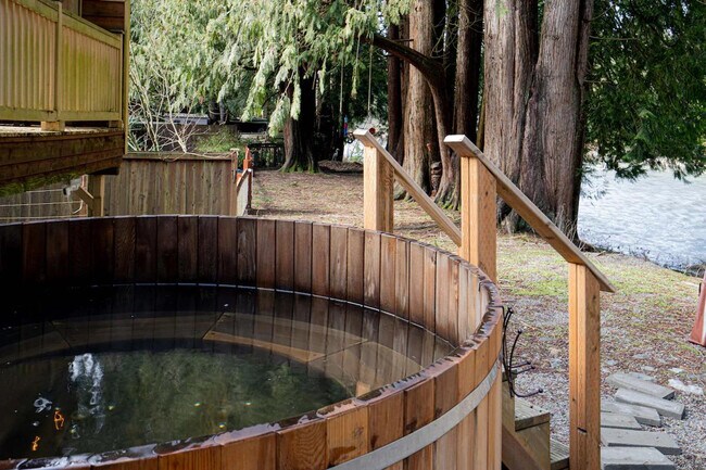 Building Photo - 18301 115th St NE