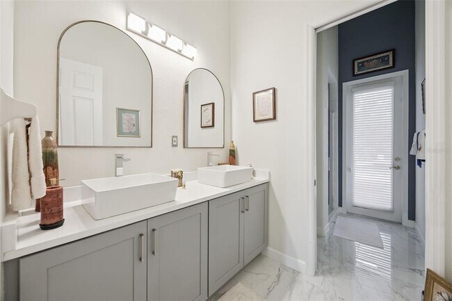 Building Photo - 8742 Southern Breeze Dr