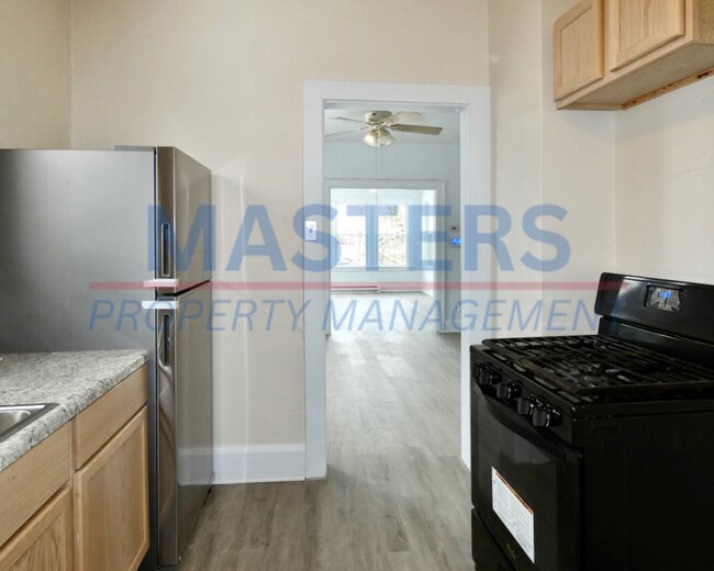 Building Photo - 425 Boston Pl