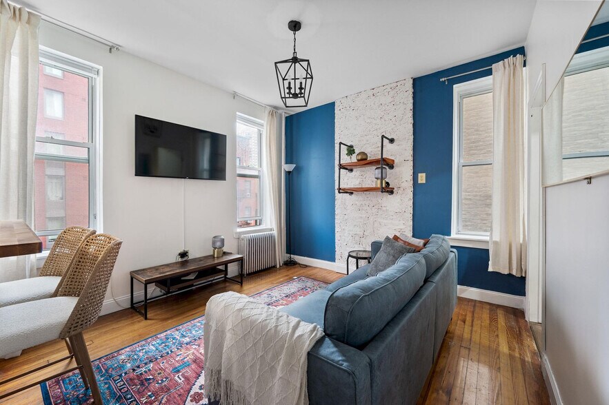 Building Photo - 7 E 91st St