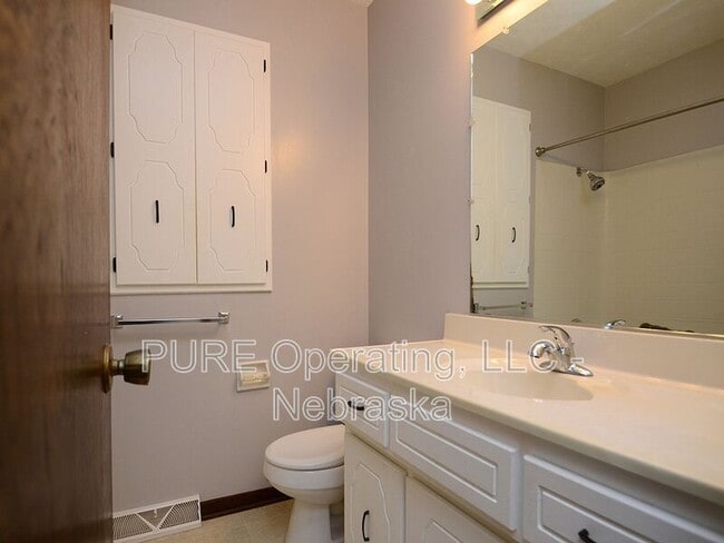 Building Photo - 5723 S 152nd Ave Cir