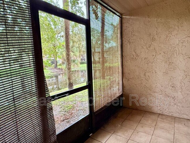 Building Photo - 5502 Pokeweed Ct