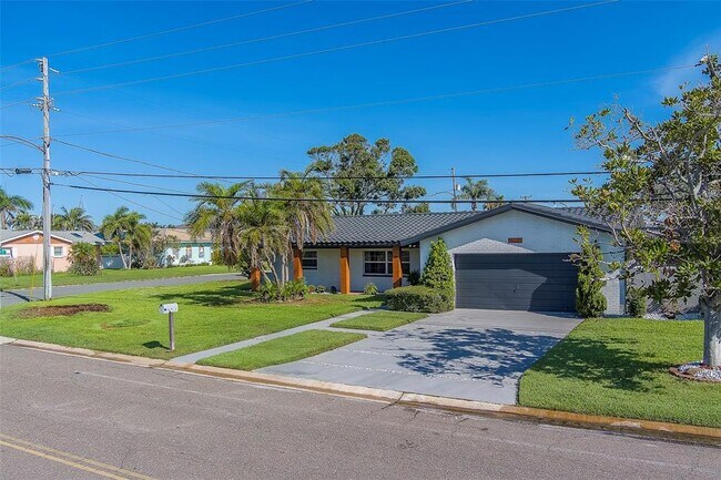 Building Photo - 400 Capri Blvd