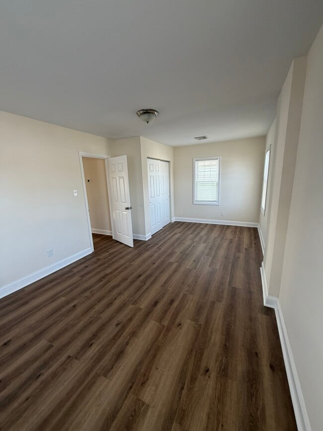 Building Photo - 1767 Hamilton Ave