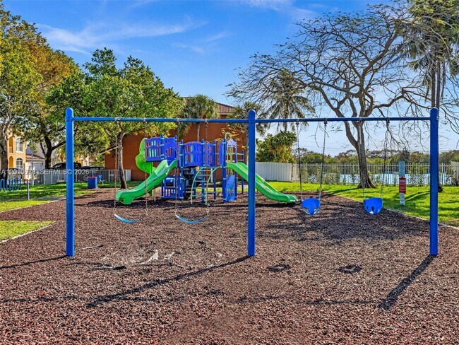 Building Photo - 3863 SW 53rd Pl