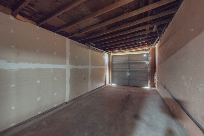 Building Photo - 721 Santa Fe Ave SW