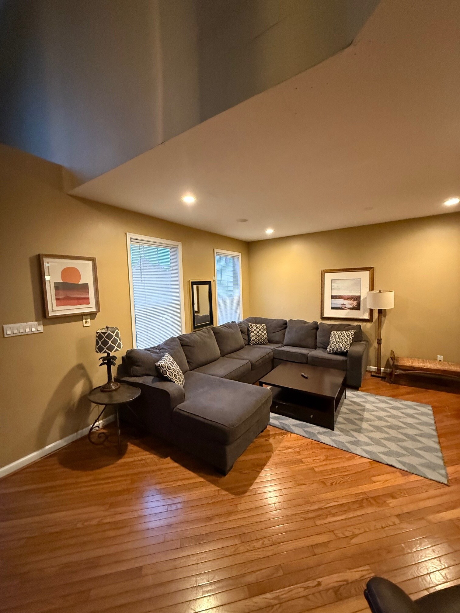 Living Room - 1006 Glendevon Dr
