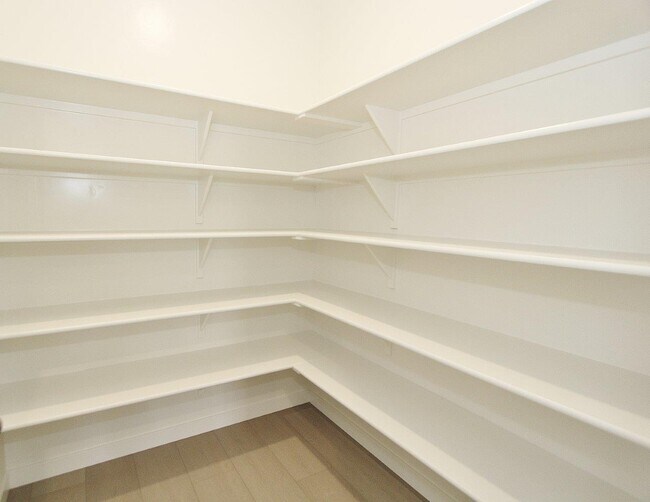 Building Photo - 11138 Overhang St