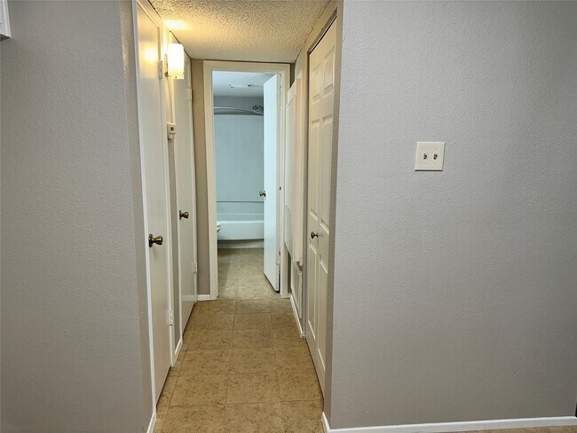 Building Photo - 3119 Windchase Blvd
