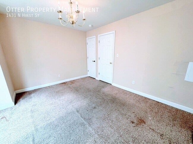 Building Photo - 1431 N Hirst St
