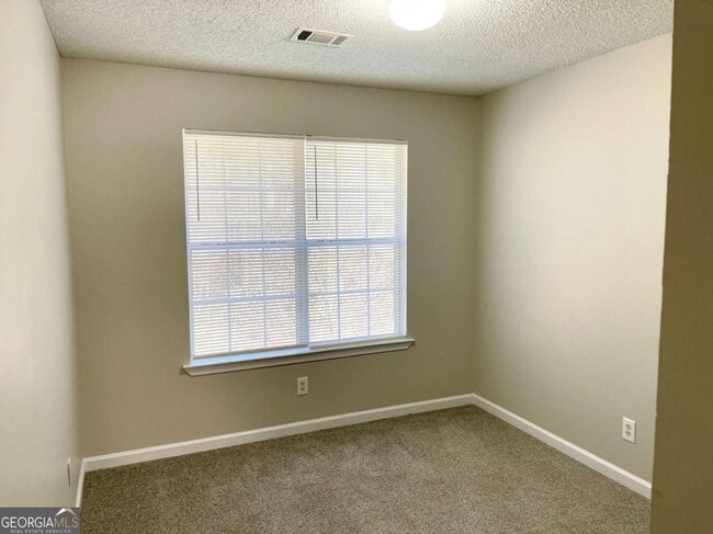 Building Photo - 6688 Sunset Hills Blvd