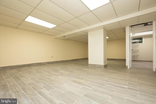 Building Photo - 11506 Karen Dr