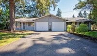 Building Photo - Beautifully Updated Duplex | W/D Included | Ideal for JBLM Commuters