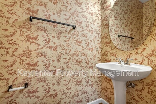 Building Photo - 102 Kingston Terrace Ct