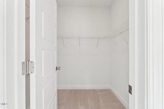 Building Photo - 1508 Village Hall Ln