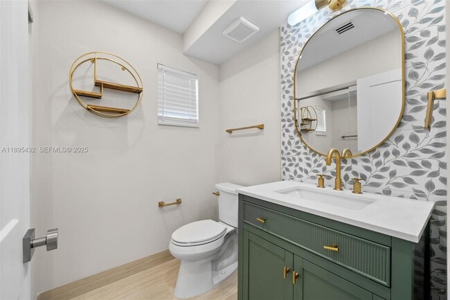 Building Photo - 1617 Washington St