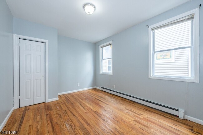 Building Photo - 65 Grove St