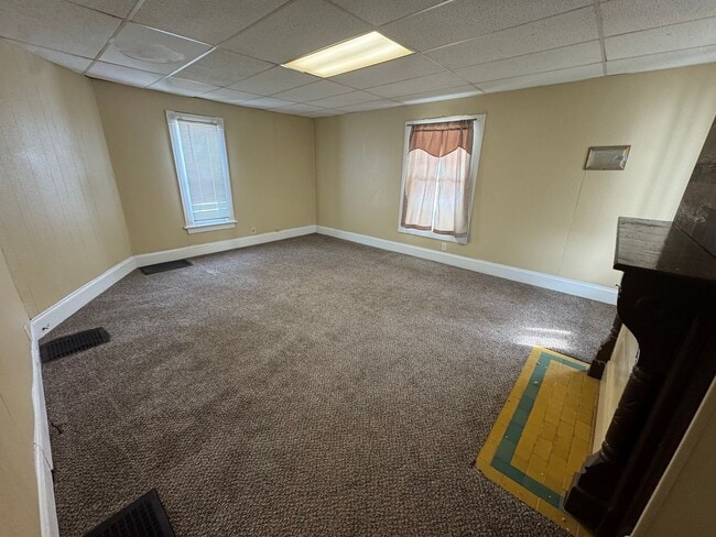 Building Photo - 810 S 17th St