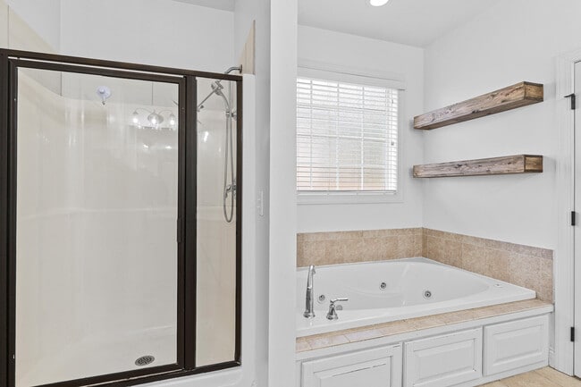 Building Photo - 307 Bellhaven Dr