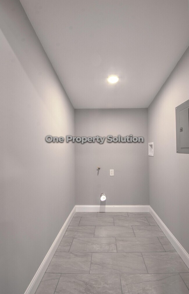 Building Photo - 4401 W 21st Ave
