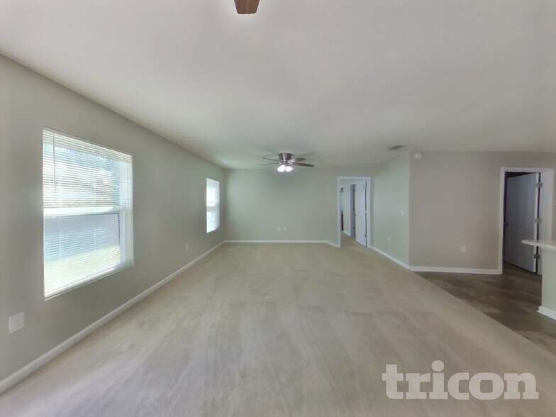 Building Photo - 1987 April Oaks Dr