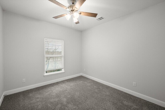 Building Photo - Brand New Luxury Townhouse in Central West Arlington