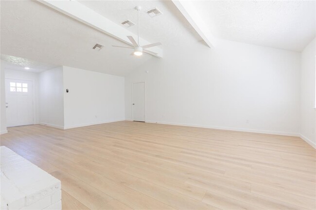 Building Photo - 8311 Quail Burg Ln