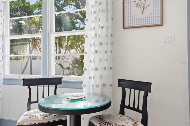 Building Photo - 759 Lantana Ave