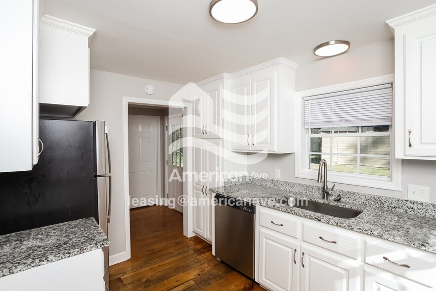 Building Photo - 1508 Hilton St