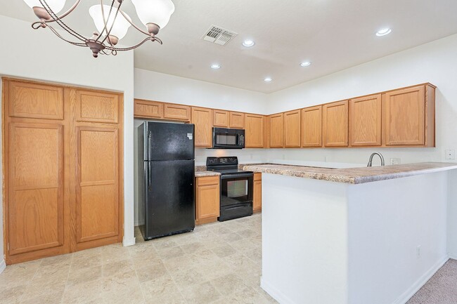 Building Photo - Charming Gated Community Chandler Home wit...