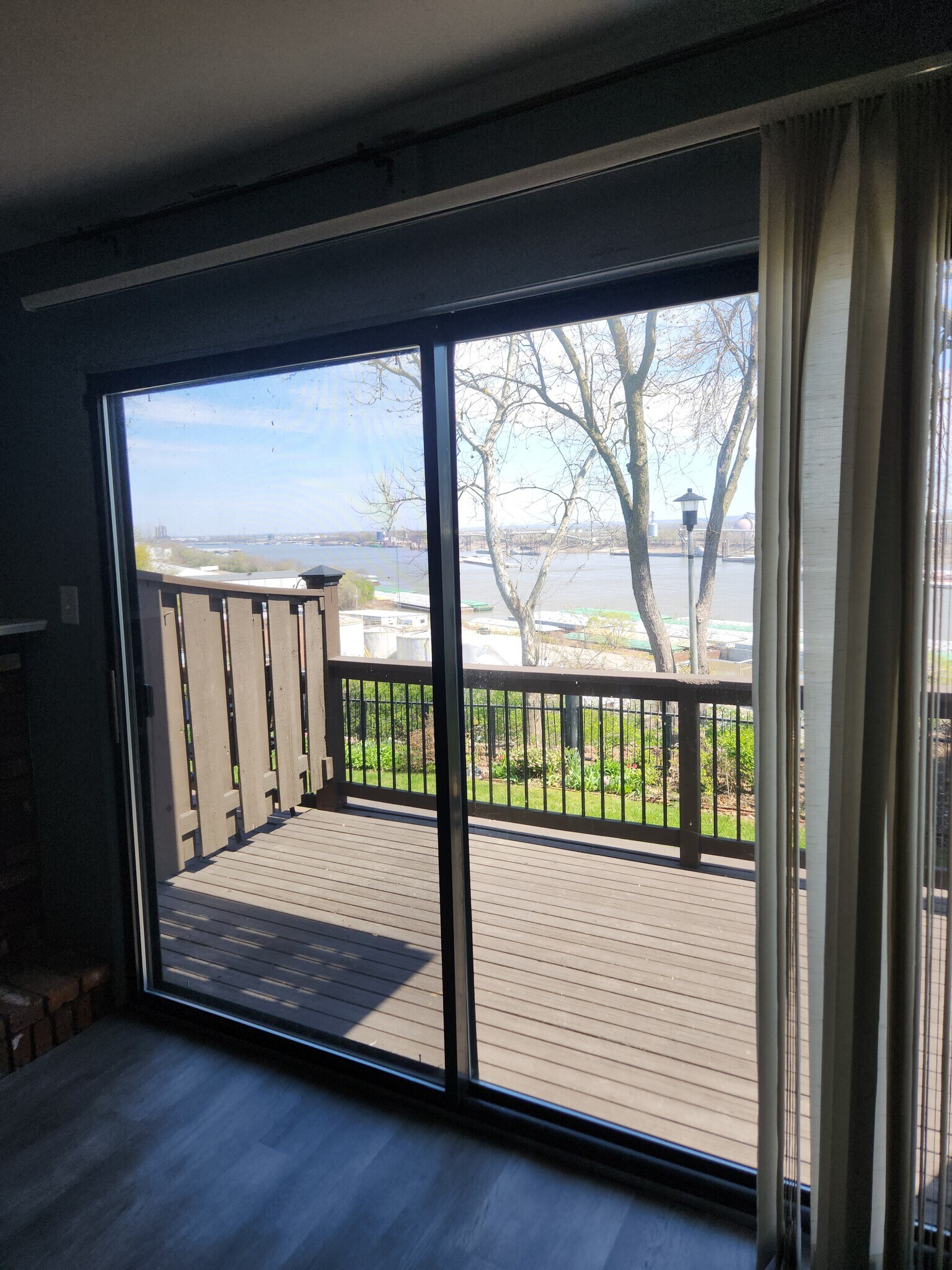 Main level deck - 4564 Ohio Ave