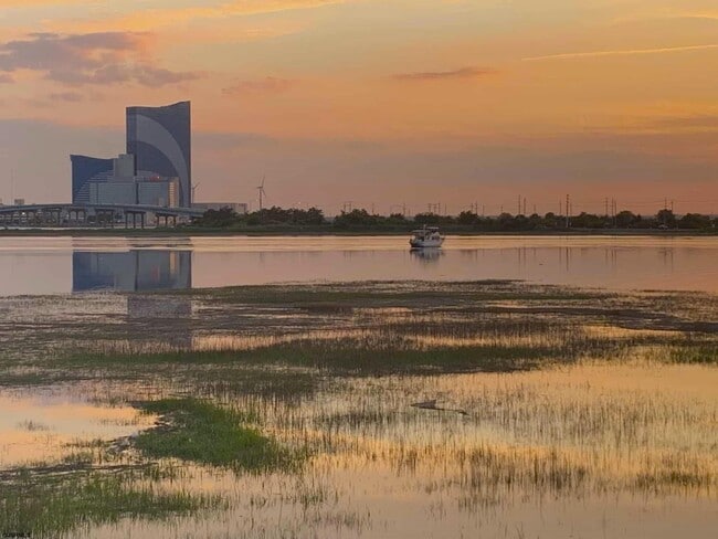 Building Photo - 12 Gull Cove