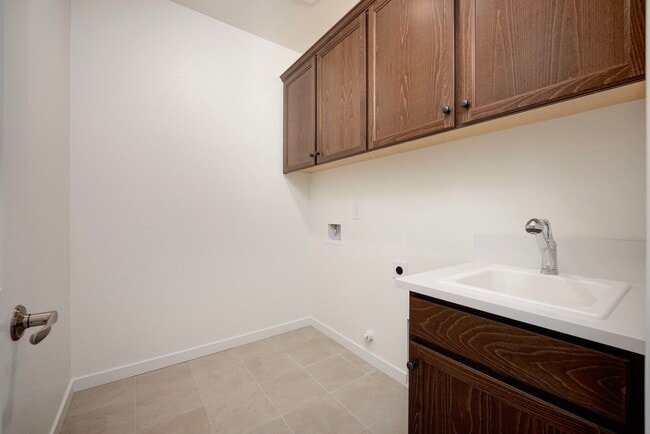 Building Photo - 4798 Tilly Dr