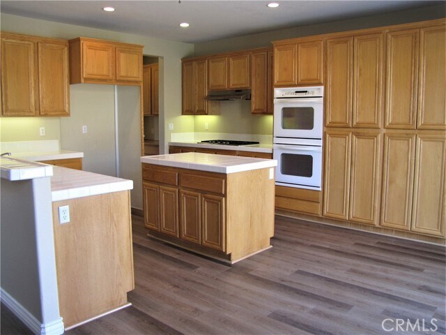 Building Photo - 7342 Corona Valley Ave